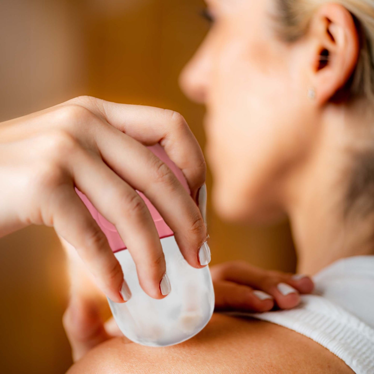 AURATEKSKIN ICE CUBE FACIAL ROLLER MASSAGER